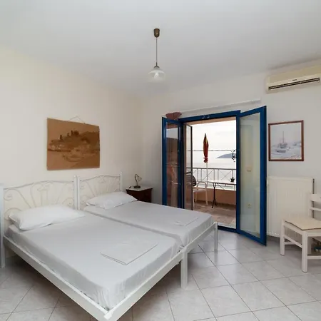 Natassa Apartamento Agia Efimia