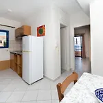 Natassa Apartment *