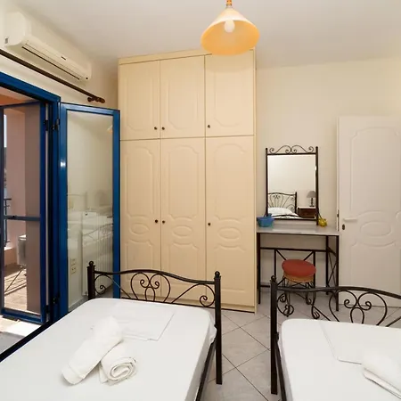 Natassa Apartment *