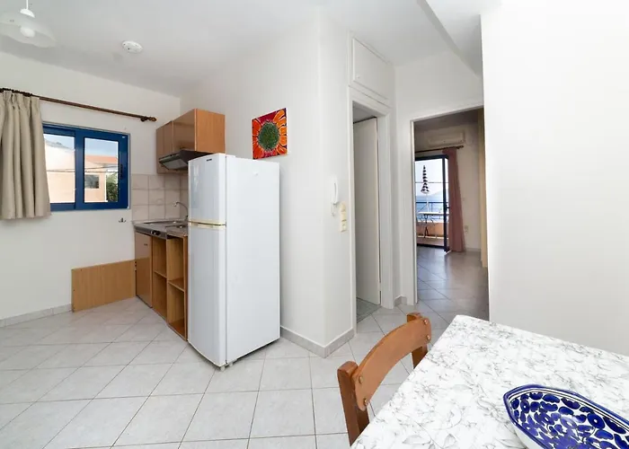 Natassa Apartment *